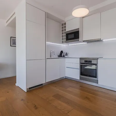 Апартаменти Marques Dream By Innkeeper *